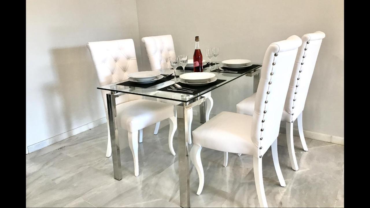 Mi Capricho 3-5 Beachfront- With Sea Views In Costa Del Sol *